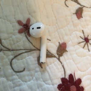 Apple Airpod - ONE replacement air pod